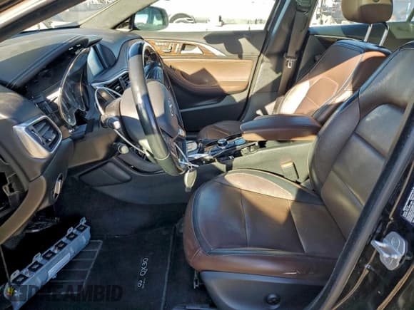 ✅ 2017 Infiniti QX30 Premium • VIN: SJKCH5CR3HA036877 • Лот: 94330535. Опубликован ранее на Copart с пробегом Не указан. Бесплатный доступ к архиву аукционных продаж из США и подробный отчёт об истории автомобиля на DreamBid. Изображение 7.