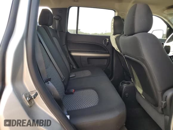 ✅ 2009 Chevrolet HHR 2LT • VIN: 3GNCA53V39S644877 • Lot: 85651015. Listed on Copart with 82,727 mi. Free auction sales archive from the USA and detailed vehicle history report at DreamBid. Image 11.