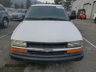 ✅ 1999 Chevrolet S-10 • VIN: 1GCCS14X8X8165133 • Лот: 84714044. Опубликован ранее на Copart с пробегом 254 406 миль. Бесплатный доступ к архиву аукционных продаж из США и подробный отчёт об истории автомобиля на DreamBid. Изображение 5.