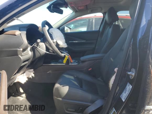 ✅ 2024 Mazda CX-30 Premium Plus • VIN: 3MVDMBEY1RM622096 • Лот: 84197045. Опубликован ранее на Copart с пробегом 17 958 миль. Бесплатный доступ к архиву аукционных продаж из США и подробный отчёт об истории автомобиля на DreamBid. Изображение 7.