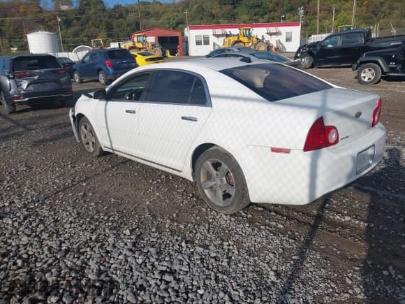 ✅ 2012 Chevrolet Malibu 1LT • VIN: 1G1ZC5EU2CF397499 • Lot: 43474063. Listed on IAAI with 77,360 mi. Free auction sales archive from the USA and detailed vehicle history report at DreamBid. Image 3.