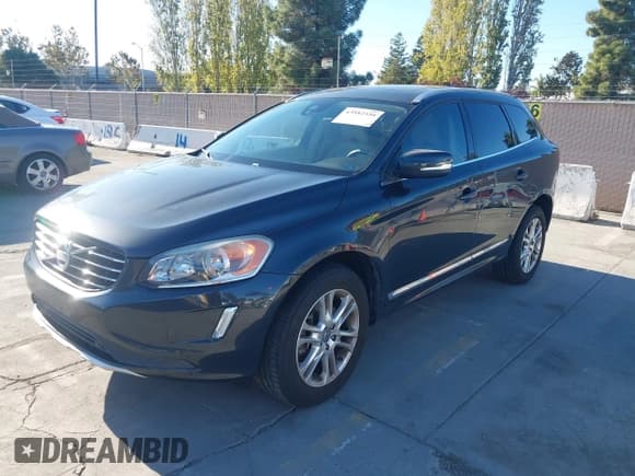 ✅ 2014 Volvo XC60 3.2L • VIN: YV4952DL5E2521300 • Lot: 43582534. Listed on IAAI with 58,190 mi. Free auction sales archive from the USA and detailed vehicle history report at DreamBid. Image 2.