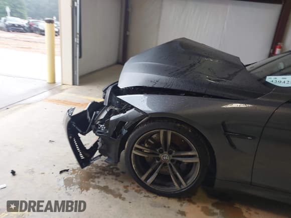 ✅ 2015 BMW M4 • VIN: WBS3R9C57FK330755 • Lot: 42942530. Listed on IAAI with 103,964 mi. Free auction sales archive from the USA and detailed vehicle history report at DreamBid. Image 6.