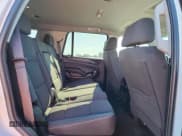 ✅ 2018 Chevrolet Tahoe LS • VIN: 1GNSCAKC5JR194722 • Lot: 93006795. Wystawiony na Copart z przebiegiem 85 611 mil. Bezpłatny archiwum sprzedaży aukcyjnych z USA i szczegółowy raport historii pojazdu na DreamBid. Zdjęcie 11.