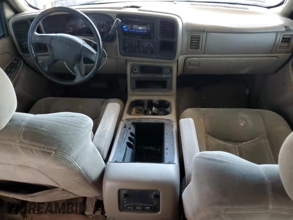 ✅ 2004 Chevrolet Suburban LS • VIN: 1GNEC16T84J149865 • Лот: 53901895. Опубликован ранее на Copart с пробегом 264 465 миль. Бесплатный доступ к архиву аукционных продаж из США и подробный отчёт об истории автомобиля на DreamBid. Изображение 8.