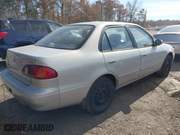 ✅ 2002 Toyota Corolla S • VIN: 2T1BR12EX2C525461 • Lot: 43626543. Listed on IAAI with 215,208 mi. Free auction sales archive from the USA and detailed vehicle history report at DreamBid. Image 4.
