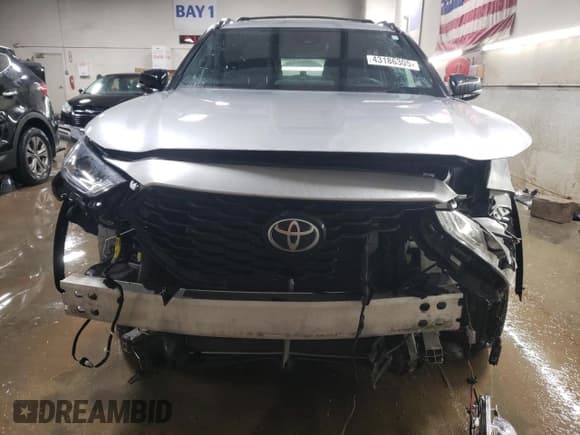 ✅ 2023 Toyota Highlander XLE • VIN: 5TDKDRBHXPS510559 • Лот: 43186305. Опубликован ранее на Copart с пробегом 39 880 миль. Бесплатный доступ к архиву аукционных продаж из США и подробный отчёт об истории автомобиля на DreamBid. Изображение 5.