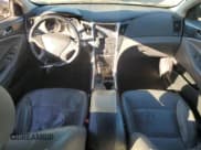 ✅ 2014 Hyundai Sonata SE • VIN: 5NPEC4AC8EH812265 • Lot: 91637795. Wystawiony na Copart z przebiegiem 177 462 mil. Bezpłatny archiwum sprzedaży aukcyjnych z USA i szczegółowy raport historii pojazdu na DreamBid. Zdjęcie 8.