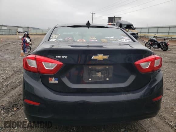 ✅ 2017 Chevrolet Cruze LS • VIN: 1G1BC5SM4H7126029 • Лот: 69822772. Опубликован ранее на Copart с пробегом 169 765 миль. Бесплатный доступ к архиву аукционных продаж из США и подробный отчёт об истории автомобиля на DreamBid. Изображение 6.