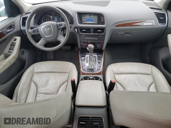 ✅ 2011 Audi Q5 Premium Plus • VIN: WA1LFAFP8BA095761 • Лот: 85273105. Опубликован ранее на Copart с пробегом 182 359 миль. Бесплатный доступ к архиву аукционных продаж из США и подробный отчёт об истории автомобиля на DreamBid. Изображение 8.