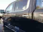 2019 Chevrolet Silverado 1500 High Country с VIN 3GCUYHED8KG254140, выставлен на аукционе IAAI как лот 40655940 с пробегом 119 666 миль миль и . История ставок и продаж доступна на DreamBid. Изображение 14.