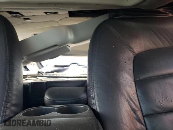 ✅ 2005 Ford Explorer Limited • VIN: 1FMDU75W25ZA42017 • Lot: 63505465. Wystawiony na Copart z przebiegiem Nie podano. Bezpłatny archiwum sprzedaży aukcyjnych z USA i szczegółowy raport historii pojazdu na DreamBid. Zdjęcie 10.