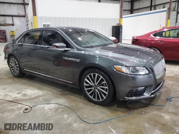 ✅ 2019 Lincoln Continental Select • VIN: 1LN6L9SK9K5606032 • Lot: 57795025. Listed on Copart with 42,330 mi. Free auction sales archive from the USA and detailed vehicle history report at DreamBid. Image 4.