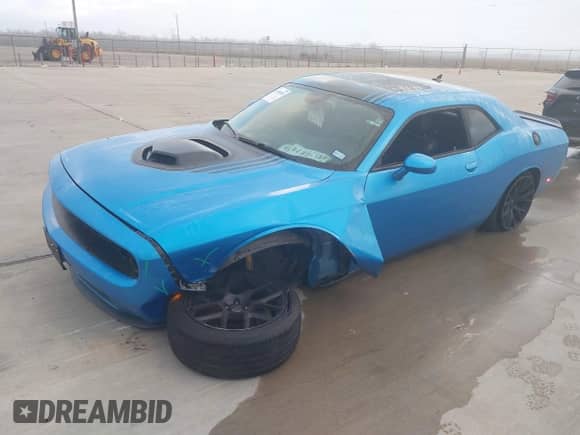 2015 Dodge Challenger R/T Plus with VIN 2C3CDZBT4FH850221, listed as a IAAI auction lot 41530700 with 86,226 mi miles and . Bid and sale history available at DreamBid. Image 2.