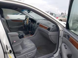 ✅ 2005 Lexus ES 350 • VIN: JTHBA30G055095818 • Лот: 43790114. Опубликован ранее на IAAI с пробегом 227 632 миль. Бесплатный доступ к архиву аукционных продаж из США и подробный отчёт об истории автомобиля на DreamBid. Изображение 5.