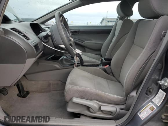 ✅ 2010 Honda Civic DX-VP • VIN: 19XFA1E30AE008706 • Lot: 91471595. Listed on Copart with 93,749 mi. Free auction sales archive from the USA and detailed vehicle history report at DreamBid. Image 7.