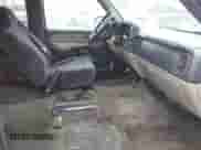 2000 Chevrolet Suburban LT с VIN 3GNFK16T4YG152972, выставлен на аукционе IAAI как лот 42171645 с пробегом Не указан миль и . История ставок и продаж доступна на DreamBid. Изображение 5.