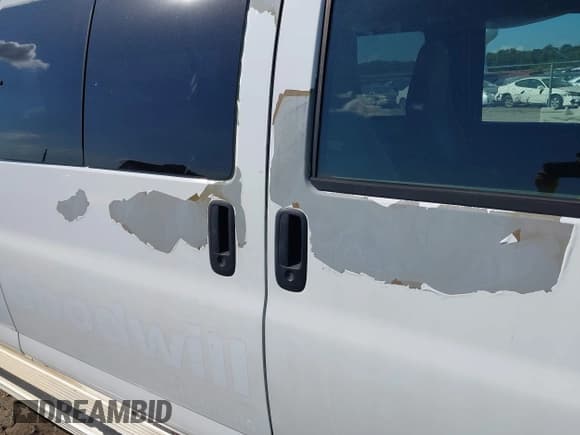 ✅ 2008 Chevrolet Express Passenger • VIN: 1GAHG39K681224649 • Lot: 43370075. Listed on IAAI with 243,802 mi. Free auction sales archive from the USA and detailed vehicle history report at DreamBid. Image 6.