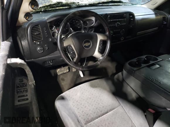 ✅ 2007 Chevrolet Silverado 2500HD 2LT • VIN: 1GCHK29647E507044 • Lot: 87884685. Wystawiony na Copart z przebiegiem Nie podano. Bezpłatny archiwum sprzedaży aukcyjnych z USA i szczegółowy raport historii pojazdu na DreamBid. Zdjęcie 8.