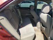 ✅ 2005 Toyota Camry SE • VIN: JTDBA30K850024725 • Lot: 68902445. Wystawiony na Copart z przebiegiem 196 895 mil. Bezpłatny archiwum sprzedaży aukcyjnych z USA i szczegółowy raport historii pojazdu na DreamBid. Zdjęcie 10.