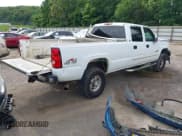 ✅ 2005 Chevrolet Silverado 2500HD LS • VIN: 1GCHK23285F930402 • Lot: 42322628. Wystawiony na IAAI z przebiegiem 218 392 mil. Bezpłatny archiwum sprzedaży aukcyjnych z USA i szczegółowy raport historii pojazdu na DreamBid. Zdjęcie 4.