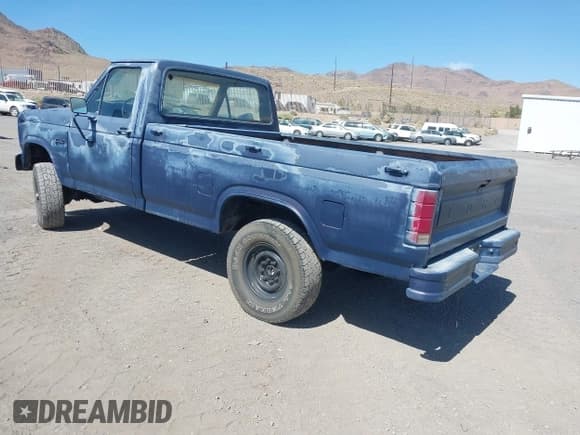 ✅ 1986 Ford F-250 • VIN: 1FTEF26N2GPB19933 • Лот: 42817094. Опубликован ранее на IAAI с пробегом 47 698 миль. Бесплатный доступ к архиву аукционных продаж из США и подробный отчёт об истории автомобиля на DreamBid. Изображение 3.