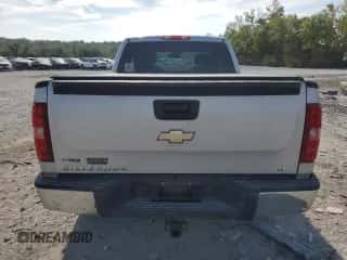 2010 Chevrolet Silverado 1500 LT z VIN 1GCSKSE32AZ173100, wystawiony jako Copart lot #84477555 z przebiegiem 179 585 mil mil oraz Czysty tytuł • Clean title. Historia ofert i sprzedaży dostępna na DreamBid. Obrazek 6.