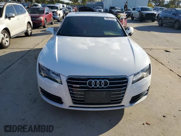 ✅ 2014 Audi A7 Premium Plus • VIN: WAUWGAFC7EN125906 • Lot: 86615005. Listed on Copart with 137,466 mi. Free auction sales archive from the USA and detailed vehicle history report at DreamBid. Image 5.