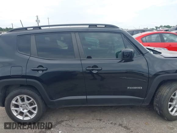✅ 2020 Jeep Renegade Latitude • VIN: ZACNJABB7LPL63074 • Lot: 42887631. Wystawiony na IAAI z przebiegiem 34 566 mil. Bezpłatny archiwum sprzedaży aukcyjnych z USA i szczegółowy raport historii pojazdu na DreamBid. Zdjęcie 13.