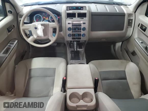 ✅ 2008 Ford Escape Hybrid • VIN: 1FMCU49H48KA85275 • Lot: 84453975. Wystawiony na Copart z przebiegiem 78 907 mil. Bezpłatny archiwum sprzedaży aukcyjnych z USA i szczegółowy raport historii pojazdu na DreamBid. Zdjęcie 8.