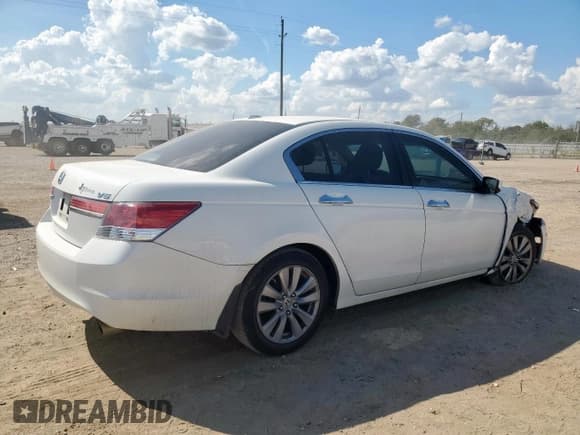 ✅ 2012 Honda Accord EX-L • VIN: 1HGCP3F82CA041592 • Лот: 85731865. Опубликован ранее на Copart с пробегом 124 244 миль. Бесплатный доступ к архиву аукционных продаж из США и подробный отчёт об истории автомобиля на DreamBid. Изображение 3.