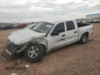 ✅ 2006 Dodge Dakota ST • VIN: 1D7HW28KX6S657152 • Lot: 51016735. Wystawiony na Copart z przebiegiem 271 359 mil. Bezpłatny archiwum sprzedaży aukcyjnych z USA i szczegółowy raport historii pojazdu na DreamBid. Zdjęcie 1.