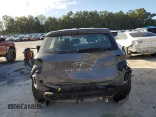 ✅ 2022 Hyundai Venue SE • VIN: KMHRB8A3XNU177787 • Lot: 78832614. Wystawiony na Copart z przebiegiem 31 626 mil. Bezpłatny archiwum sprzedaży aukcyjnych z USA i szczegółowy raport historii pojazdu na DreamBid. Zdjęcie 6.