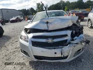 2013 Chevrolet Malibu Eco z VIN 1G11D5RR3DF108650, wystawiony jako Copart lot #70647985 z przebiegiem 135 626 mil mil oraz Czysty tytuł • Clean title. Historia ofert i sprzedaży dostępna na DreamBid. Obrazek 5.