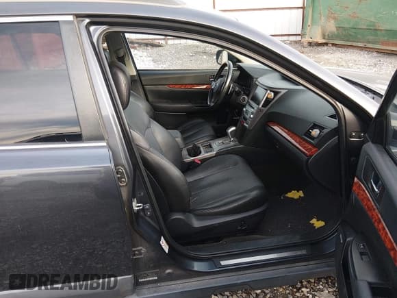 ✅ 2012 Subaru Outback Limited • VIN: 4S4BRDLC6C2295931 • Лот: 43879692. Опубликован ранее на IAAI с пробегом 171 919 миль. Бесплатный доступ к архиву аукционных продаж из США и подробный отчёт об истории автомобиля на DreamBid. Изображение 5.