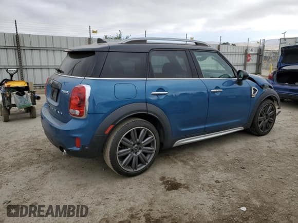 ✅ 2018 MINI Countryman Cooper S • VIN: WMZYT3C32J3D99188 • Lot: 59379945. Wystawiony na Copart z przebiegiem 66 989 mil. Bezpłatny archiwum sprzedaży aukcyjnych z USA i szczegółowy raport historii pojazdu na DreamBid. Zdjęcie 3.
