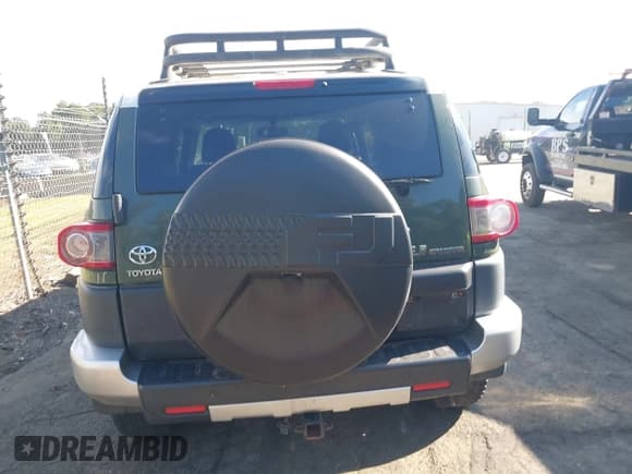 ✅ 2014 Toyota FJ Cruiser • VIN: JTEBU4BF0EK189553 • Лот: 43158012. Опубликован ранее на IAAI с пробегом 79 762 миль. Бесплатный доступ к архиву аукционных продаж из США и подробный отчёт об истории автомобиля на DreamBid. Изображение 16.