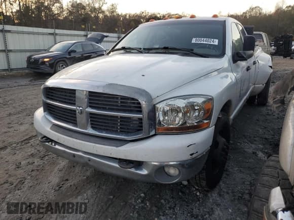 ✅ 2006 Dodge 3500 SLT • VIN: 3D7ML48C06G178841 • Lot: 80044024. Listed on Copart with 358,186 mi. Free auction sales archive from the USA and detailed vehicle history report at DreamBid. Image 1.