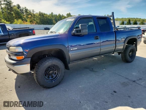 ✅ 2000 Chevrolet Silverado 1500 LS • VIN: 2GCEK19VXY1307907 • Lot: 84819545. Wystawiony na Copart z przebiegiem 297 791 mil. Bezpłatny archiwum sprzedaży aukcyjnych z USA i szczegółowy raport historii pojazdu na DreamBid. Zdjęcie 1.