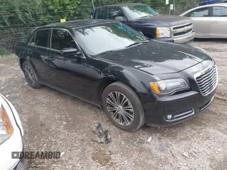 ✅ 2014 Chrysler 300 S • VIN: 2C3CCAGG8EH201441 • Лот: 42796650. Опубликован ранее на IAAI с пробегом 143 668 миль. Бесплатный доступ к архиву аукционных продаж из США и подробный отчёт об истории автомобиля на DreamBid. Изображение 1.