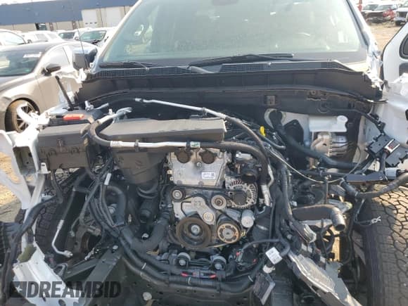 ✅ 2025 Chevrolet Silverado 1500 • VIN: 1GCRKDEK7SZ149409 • Лот: 67103035. Опубликован ранее на Copart с пробегом 2 060 миль. Бесплатный доступ к архиву аукционных продаж из США и подробный отчёт об истории автомобиля на DreamBid. Изображение 11.