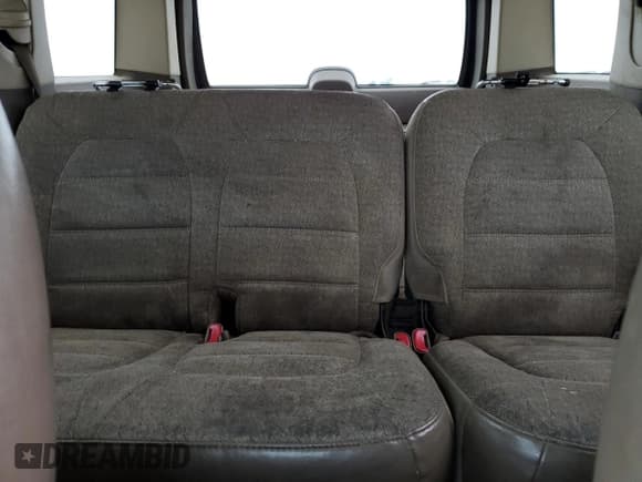 ✅ 2002 Ford Explorer XLS • VIN: 1FMZU72E82ZA75570 • Лот: 55411425. Опубликован ранее на Copart с пробегом 275 660 миль. Бесплатный доступ к архиву аукционных продаж из США и подробный отчёт об истории автомобиля на DreamBid. Изображение 10.