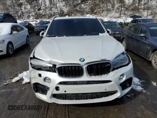 ✅ 2016 BMW X5 M • VIN: 5YMKT6C5XG0R77898 • Lot: 43185003. Wystawiony na Copart z przebiegiem Nie podano. Bezpłatny archiwum sprzedaży aukcyjnych z USA i szczegółowy raport historii pojazdu na DreamBid. Zdjęcie 5.