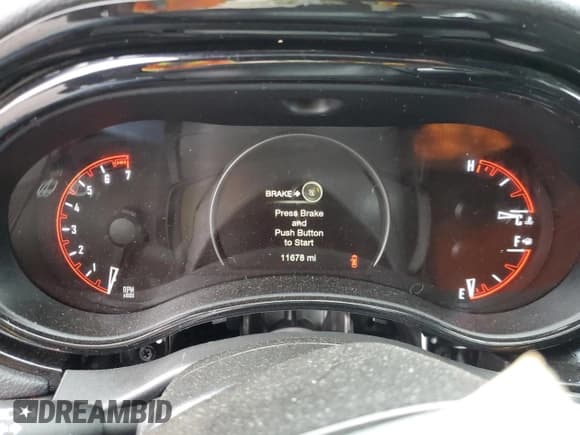 ✅ 2025 Dodge Durango GT • VIN: 1C4RDJDG5SC536467 • Lot: 90238455. Wystawiony na Copart z przebiegiem 11 678 mil. Bezpłatny archiwum sprzedaży aukcyjnych z USA i szczegółowy raport historii pojazdu na DreamBid. Zdjęcie 9.