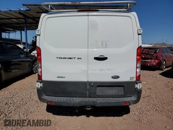 ✅ 2016 Ford Transit Cargo • VIN: 1FTYE1YG8GKA29529 • Lot: 45979245. Wystawiony na Copart z przebiegiem 147 568 mil. Bezpłatny archiwum sprzedaży aukcyjnych z USA i szczegółowy raport historii pojazdu na DreamBid. Zdjęcie 6.