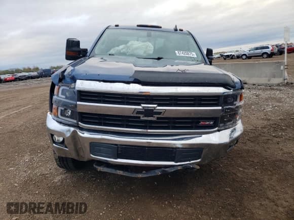 ✅ 2015 Chevrolet Silverado 2500HD LT • VIN: 1GC1KVE88FF593865 • Лот: 87420875. Опубликован ранее на Copart с пробегом Не указан. Бесплатный доступ к архиву аукционных продаж из США и подробный отчёт об истории автомобиля на DreamBid. Изображение 5.