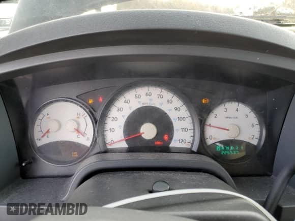 2005 Dodge Dakota ST z VIN 1D7HW28K95S249191, wystawiony jako Copart lot #43809305 z przebiegiem 225 537 mil mil oraz Czysty tytuł • Clean title. Historia ofert i sprzedaży dostępna na DreamBid. Obrazek 9.