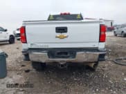 ✅ 2018 Chevrolet Silverado 2500HD LT • VIN: 1GC1KVEY4JF109909 • Lot: 40950620. Listed on IAAI with 265,894 mi. Free auction sales archive from the USA and detailed vehicle history report at DreamBid. Image 16.