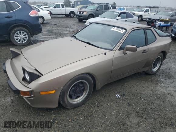 ✅ 1983 Porsche 944 • VIN: WP0AA0947DN465231 • Лот: 91700735. Опубликован ранее на Copart с пробегом 58 579 миль. Бесплатный доступ к архиву аукционных продаж из США и подробный отчёт об истории автомобиля на DreamBid. Изображение 1.