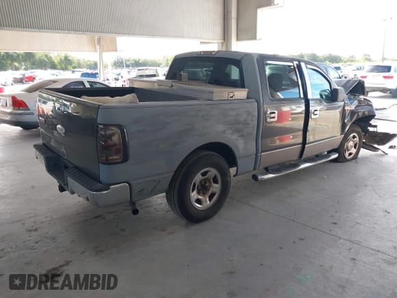 ✅ 2006 Ford F-150 XLT • VIN: 1FTPW12576FA33675 • Lot: 43149350. Wystawiony na IAAI z przebiegiem 187 516 mil. Bezpłatny archiwum sprzedaży aukcyjnych z USA i szczegółowy raport historii pojazdu na DreamBid. Zdjęcie 4.